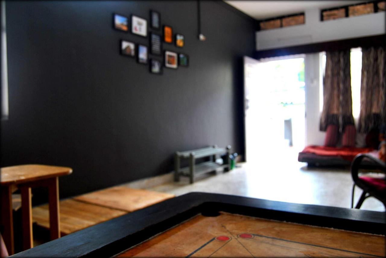Monkey Mind Hostel مادغاون المظهر الخارجي الصورة