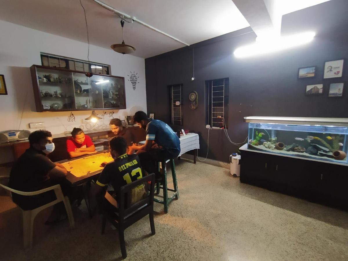 Monkey Mind Hostel مادغاون المظهر الخارجي الصورة