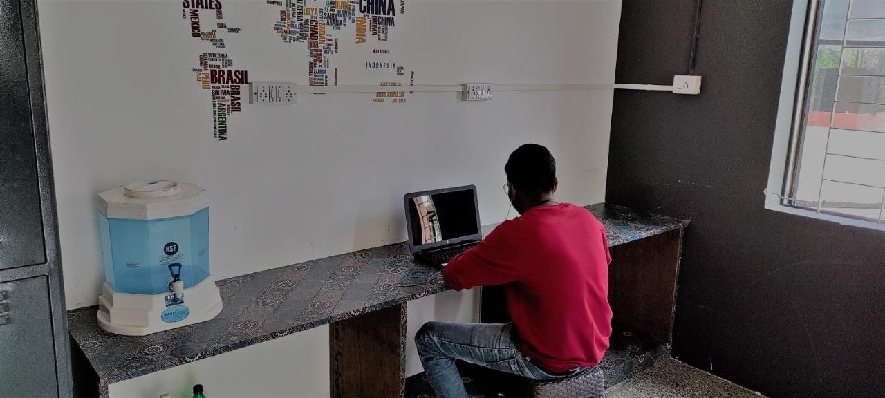 Monkey Mind Hostel مادغاون المظهر الخارجي الصورة